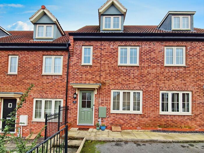 3 Bedroom Town House For Sale In Baker Avenue, Gringley On The Hill, Doncaster, DN10