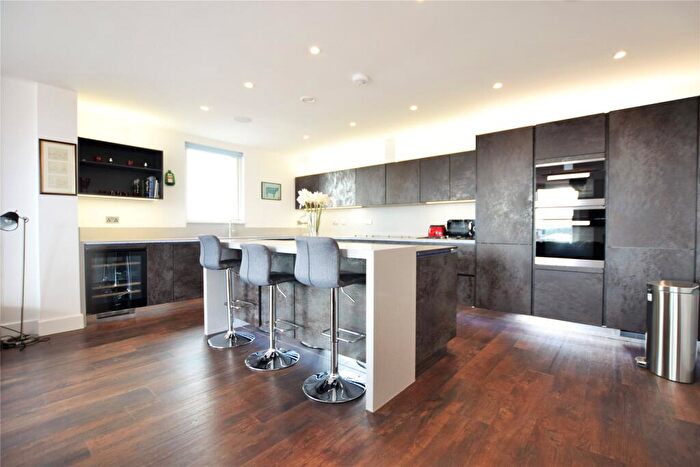 2 Bedroom Apartment To Rent In Kennet House, Kings Road, Reading, Berkshire, RG1