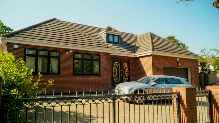 4 Bedroom Terraced House To Rent In Bracken Drive, Chigwell, IG7