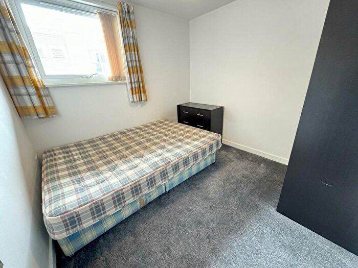 2 Bedroom Flat To Rent In Hulme High Street, Manchester, M15