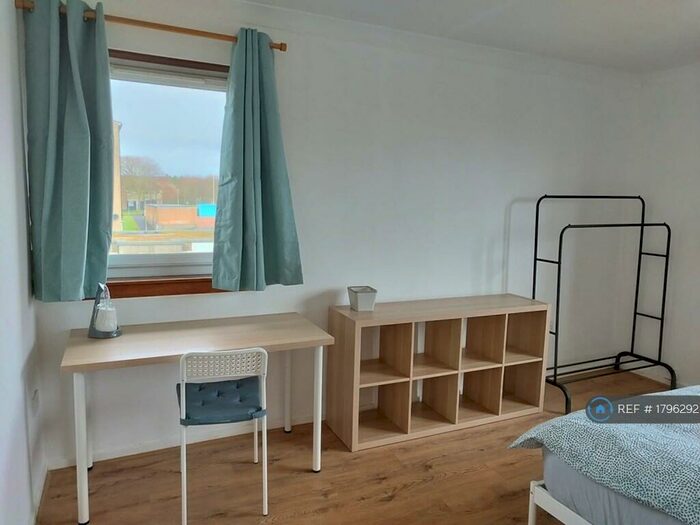 2 Bedroom Flat To Rent In Lossie Place, Dundee, DD2