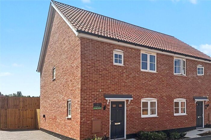2 Bedroom Terraced House For Sale In London Road, Beccles, Suffolk, NR34