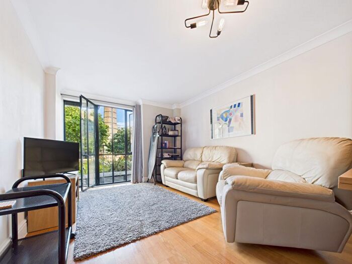1 Bedroom Flat For Sale In Burrells Wharf Square, London, E14