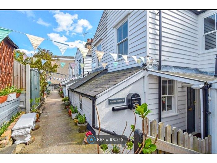 2 Bedroom Terraced House To Rent In Norman Place, Leigh-On-Sea, SS9