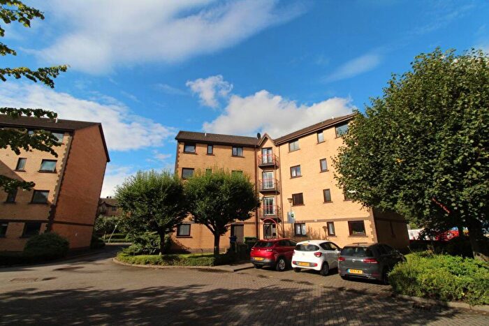 3 Bedroom Flat To Rent In Riverview Gardens, Glasgow, G5