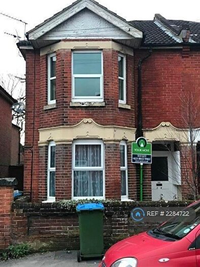 1 Bedroom Flat To Rent In Highfield Crescent, Southampton, SO17