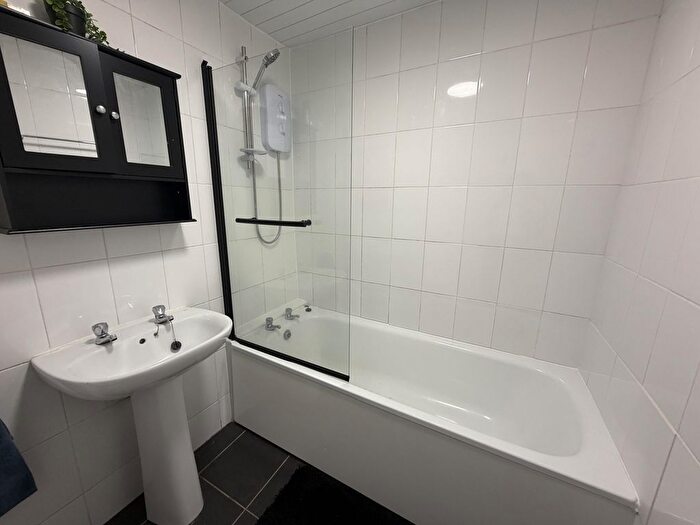 2 Bedroom Flat To Rent In C, Arbroath Road, Dundee, DD4