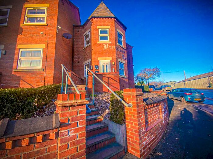 2 Bedroom Flat To Rent In Brayland Terrace, Monks Road, Lincoln, LN2