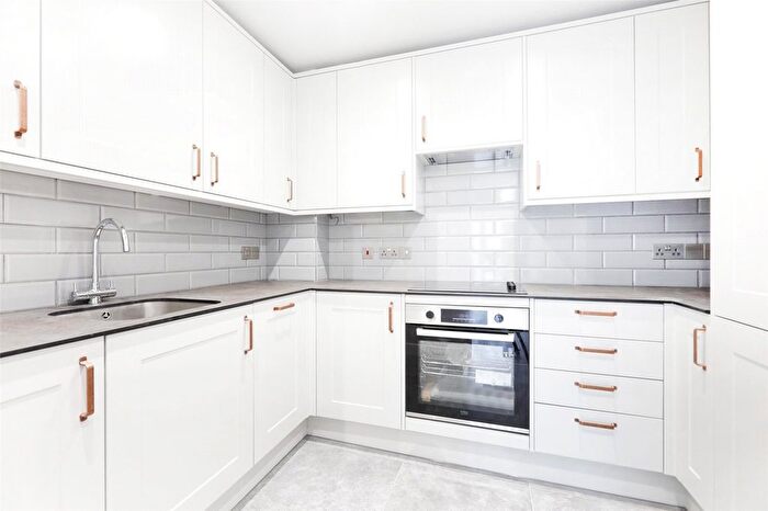 1 Bedroom Flat To Rent In Westminster Bridge Road, London, SE1