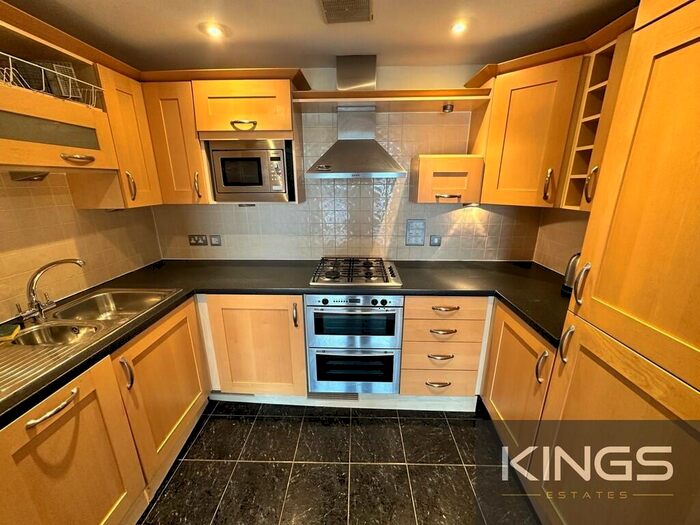 2 Bedroom Flat To Rent In Canute Road, Southampton, SO14