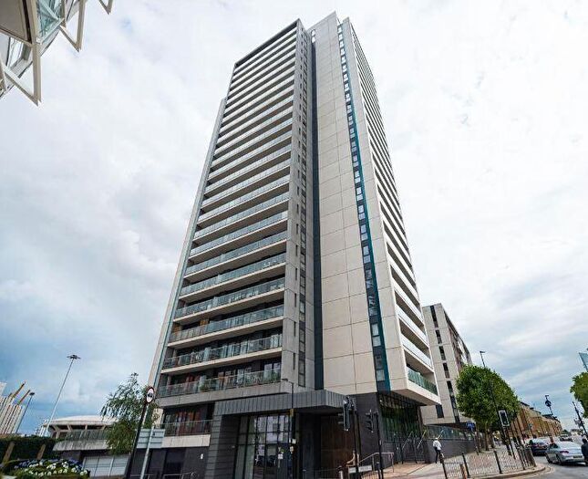 1 Bedroom Apartment To Rent In Yabsley Street, London, E14