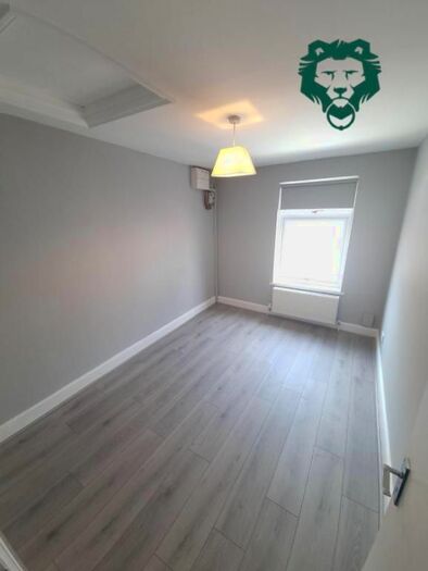 2 Bedroom Flat To Rent In Kingsland Road, London, E2