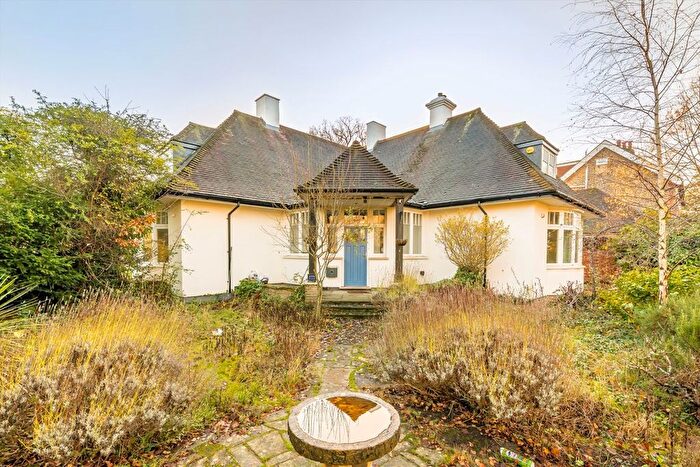 5 Bedroom Detached House For Sale In St. Stephens Road, Hounslow, TW3