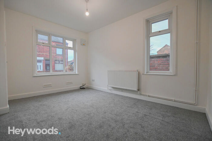 2 Bedroom Bungalow For Sale In Felstead Street, Baddeley Green, Stoke-on-Trent, ST2