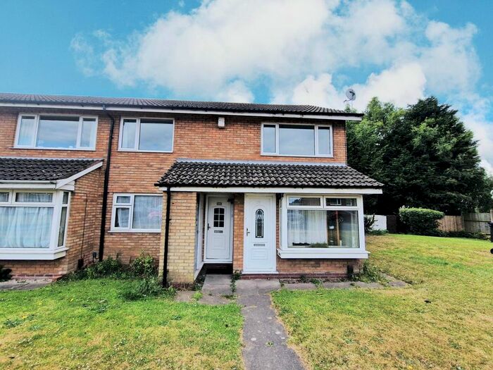2 Bedroom Maisonette To Rent In Lomas Drive, Northfield, Birmingham, B31