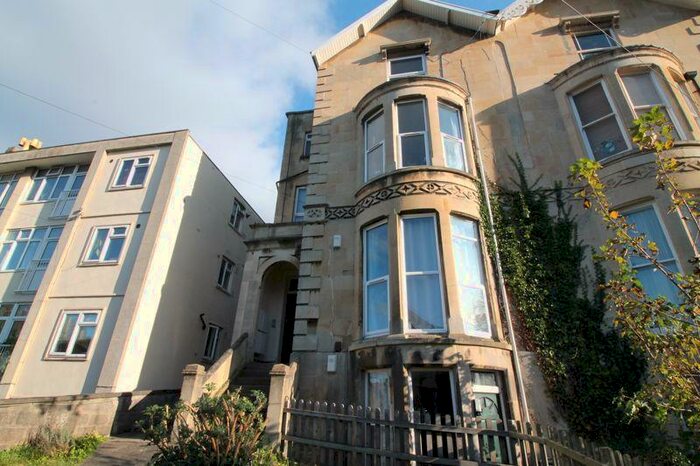 2 Bedroom Flat To Rent In Cotham Brow, Bristol, BS6