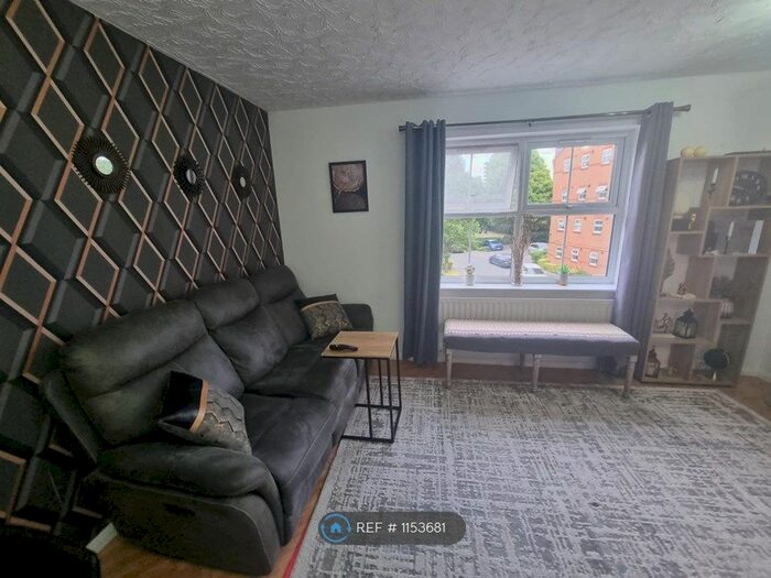 2 Bedroom Flat To Rent In Shaftesbury Gardens, London, NW10