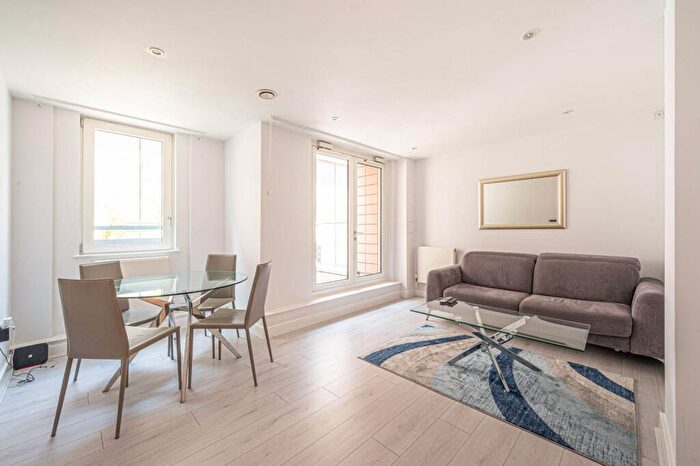 2 Bedroom Flat To Rent In The Panoramic, Hampstead, London, NW3