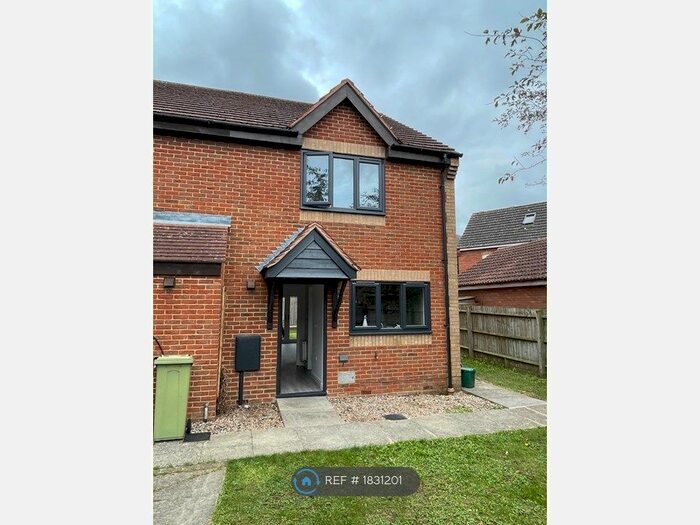 3 Bedroom Terraced House To Rent In Deacon Place, Middleton, Milton Keynes, MK10