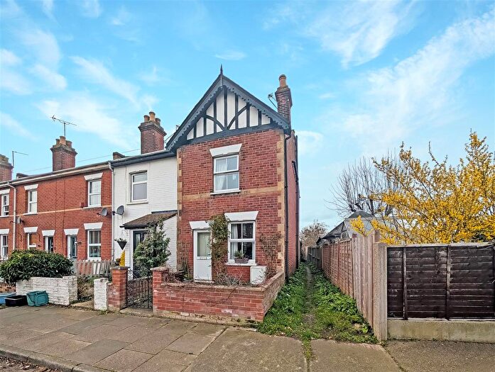 3 Bedroom End Terrace House To Rent In Wickham Road, Colchester, CO3