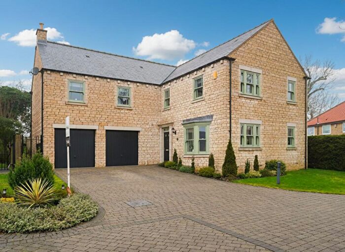 5 Bedroom Detached House For Sale In Bryan Court, Braithwell, S66