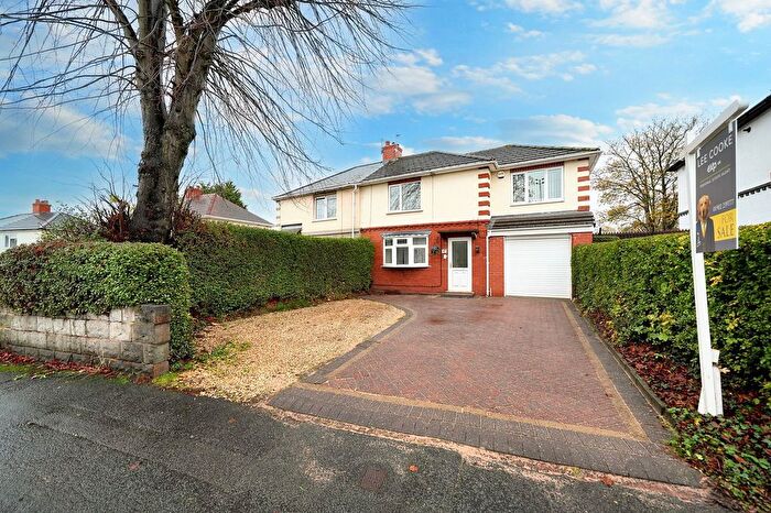 3 Bedroom Semi Detached House For Sale In Wood Avenue, Off Amos Lane, Wednesfield, Wolverhampton, WV11