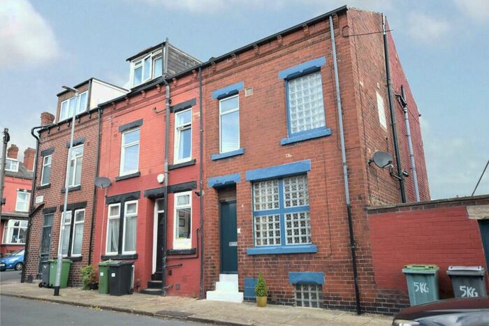 2 Bedroom Terraced House To Rent In Knowle Grove, Burley, Leeds, LS4