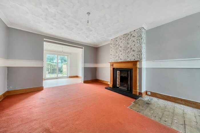 3 Bedroom Terraced House For Sale In Redbridge Hill, Millbrook, Southampton, SO16