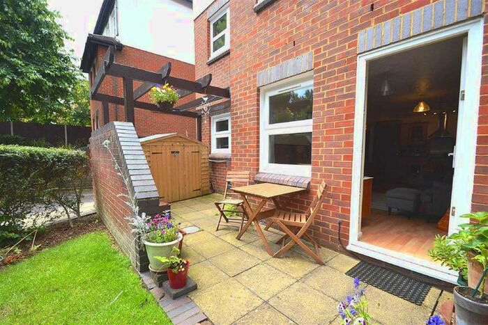 1 Bedroom Flat To Rent In Overton Road, Sutton, SM2