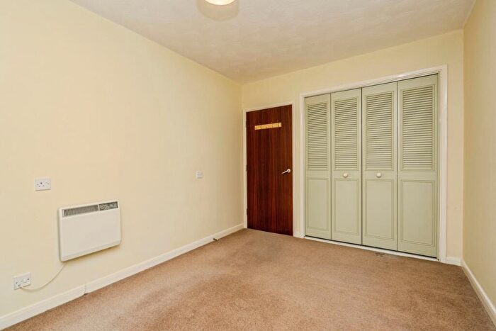 1 Bedroom Flat For Sale In Headley Road, Grayshott, Hindhead, Hampshire, GU26