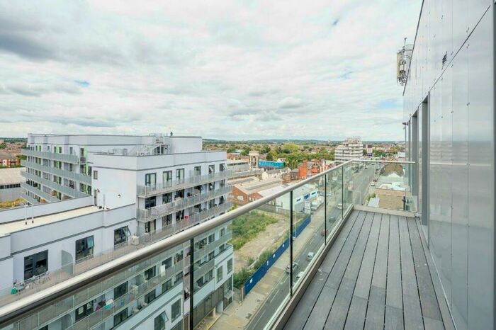 1 Bedroom Apartment To Rent In Charter House, High Road, Ilford, IG1