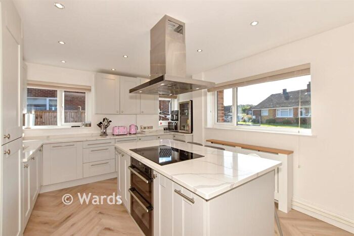 3 Bedroom Semi-Detached House For Sale In Stour Road, Chartham, Canterbury, Kent, CT4