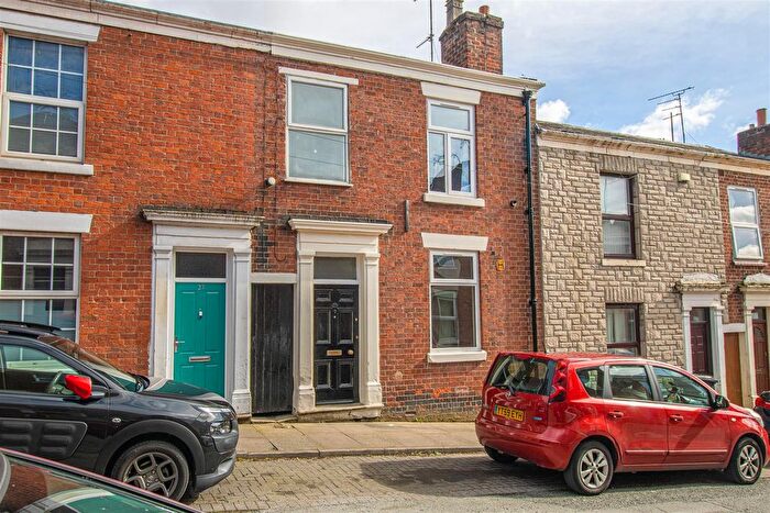 3 Bedroom Terraced House To Rent In Christ Church Street, Preston, PR1
