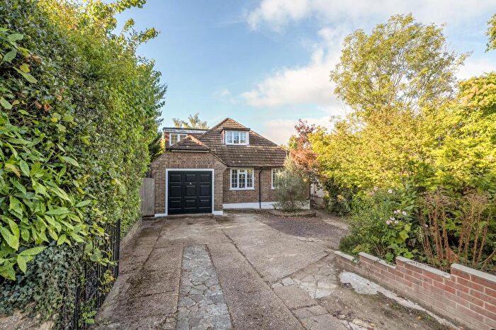 3 Bedroom Detached Bungalow For Sale In Marlpit Lane, Coulsdon, CR5