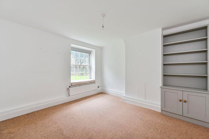 1 Bedroom Flat For Sale In Clayton Street, Oval, London, SE11