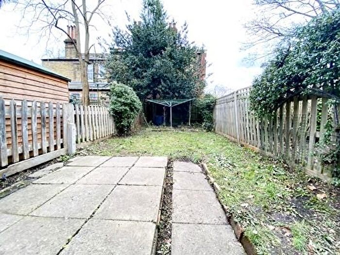 2 Bedroom Cottage To Rent In Dekker Road, Dulwich, London, SE21