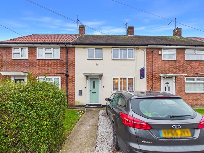 2 Bedroom Terraced House For Sale In Hemswell Avenue, Hull, HU9