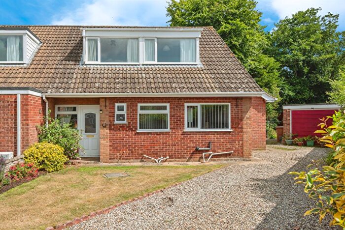 3 Bedroom Semi-Detached House For Sale In Holman Close, Aylsham, Norwich, NR11