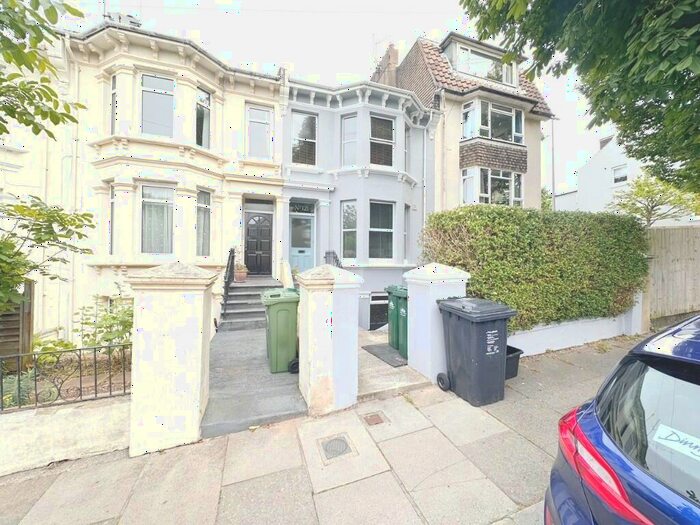 2 Bedroom Flat To Rent In Ditchling Rise, BN1