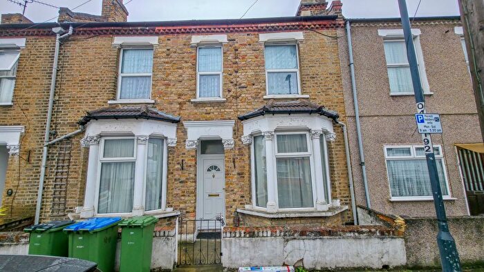 2 Bedroom Terraced House For Sale In Reidhaven Road, Plumstead, SE18