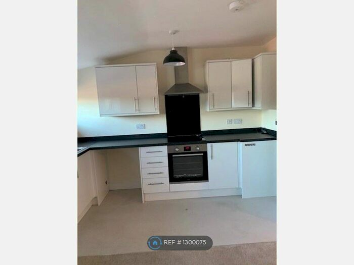 1 Bedroom Flat To Rent In Meringtons Garage, Droxford, Southampton SO32