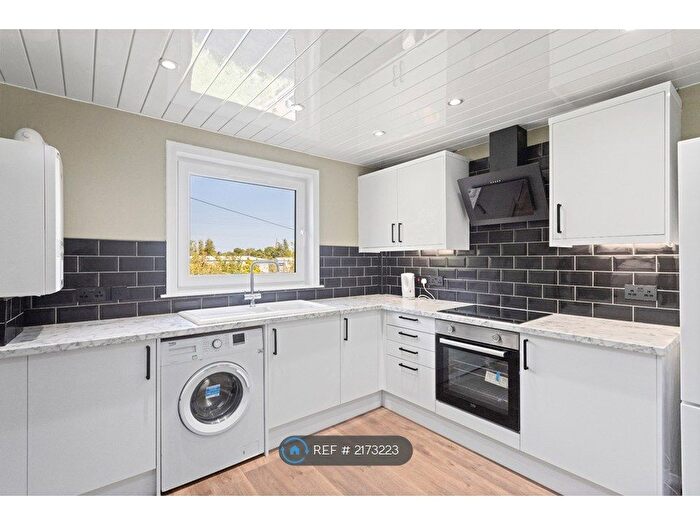 2 Bedroom Flat To Rent In Christian Crescent, Edinburgh, EH15