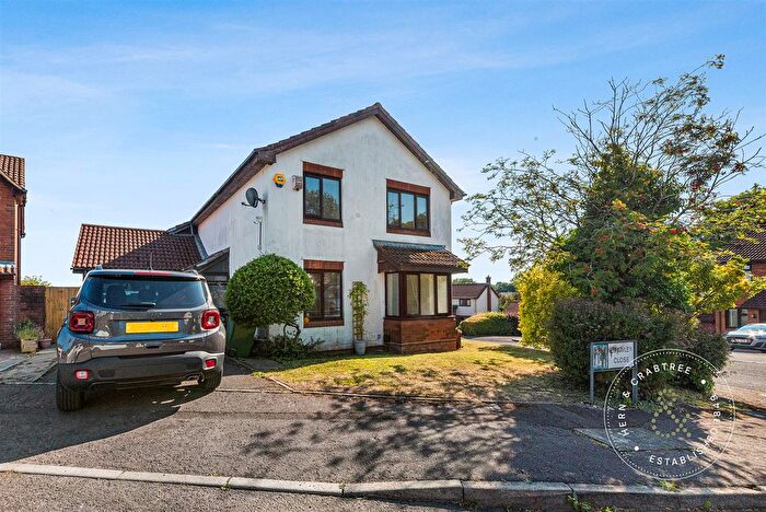 4 Bedroom Detached House For Sale In Crawley Close, Thornhill, Cardiff, CF14