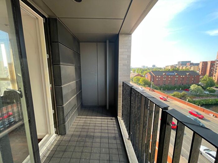 2 Bedroom Flat For Sale In Regent Road, Manchester, M3