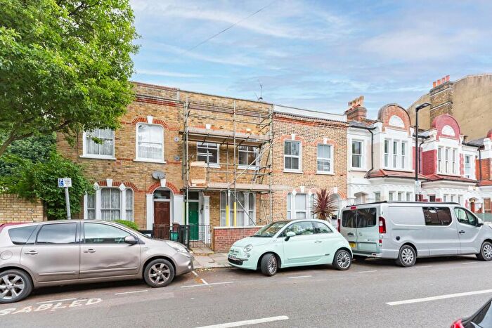 3 Bedroom House To Rent In St Marks Villas Moray Road, Hornsey, London, N4