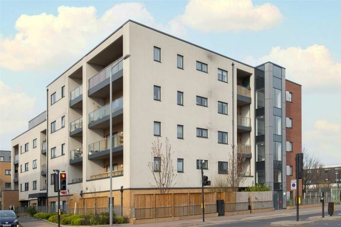 1 Bedroom Flat To Rent In Thornbury Way, Walthamstow, London, E17
