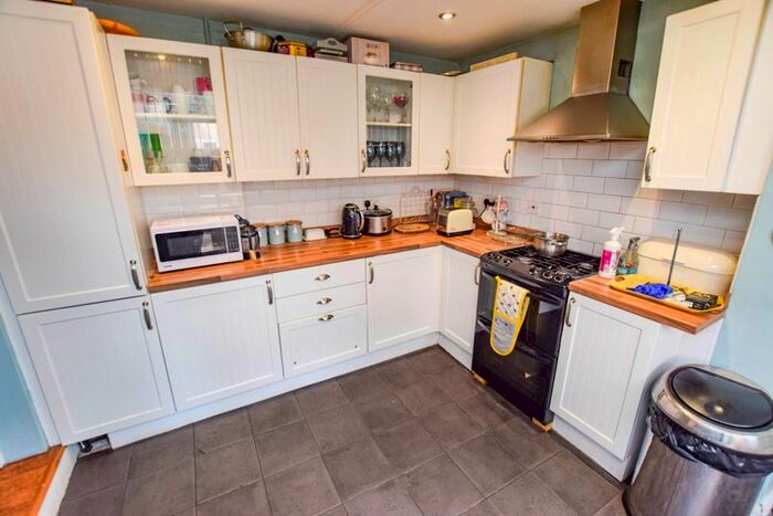 2 Bedroom Semi-Detached House For Sale In Victoria Road, Stanford-Le-Hope, SS17