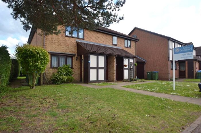 1 Bedroom Maisonette To Rent In Carlton Road, Walton-On-Thames, KT12