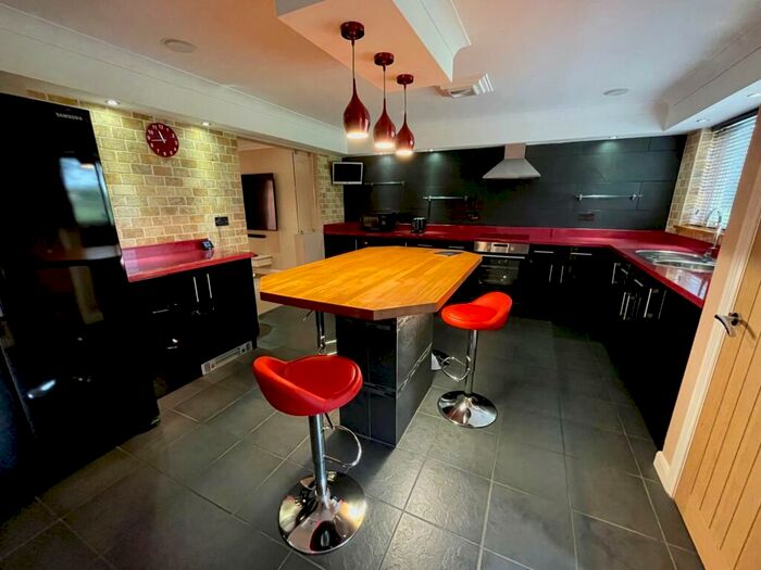 3 Bedroom House To Rent In Norfolk Road, Huntingdon, PE29