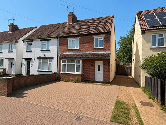3 Bedroom Semi Detached House For Sale In Dryden Road, Peterborough, PE1